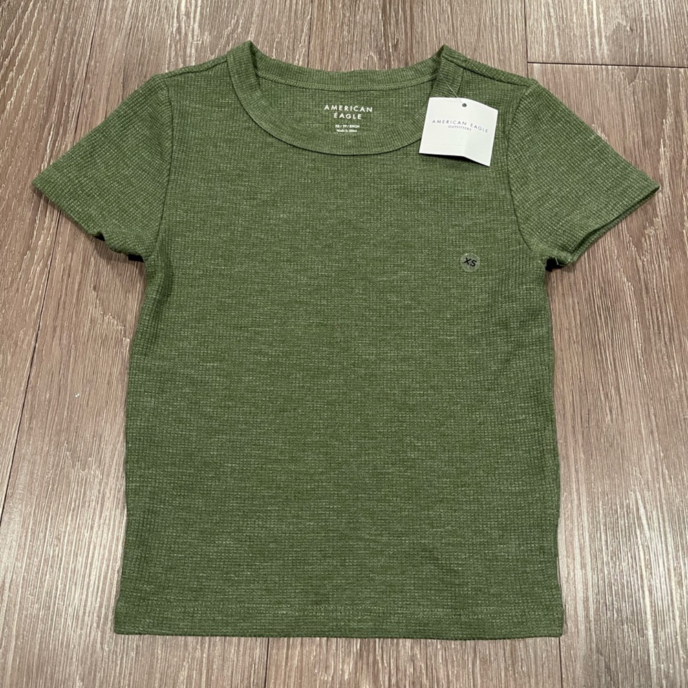 American Eagle Outfitters Olive Short Sleeve Tee